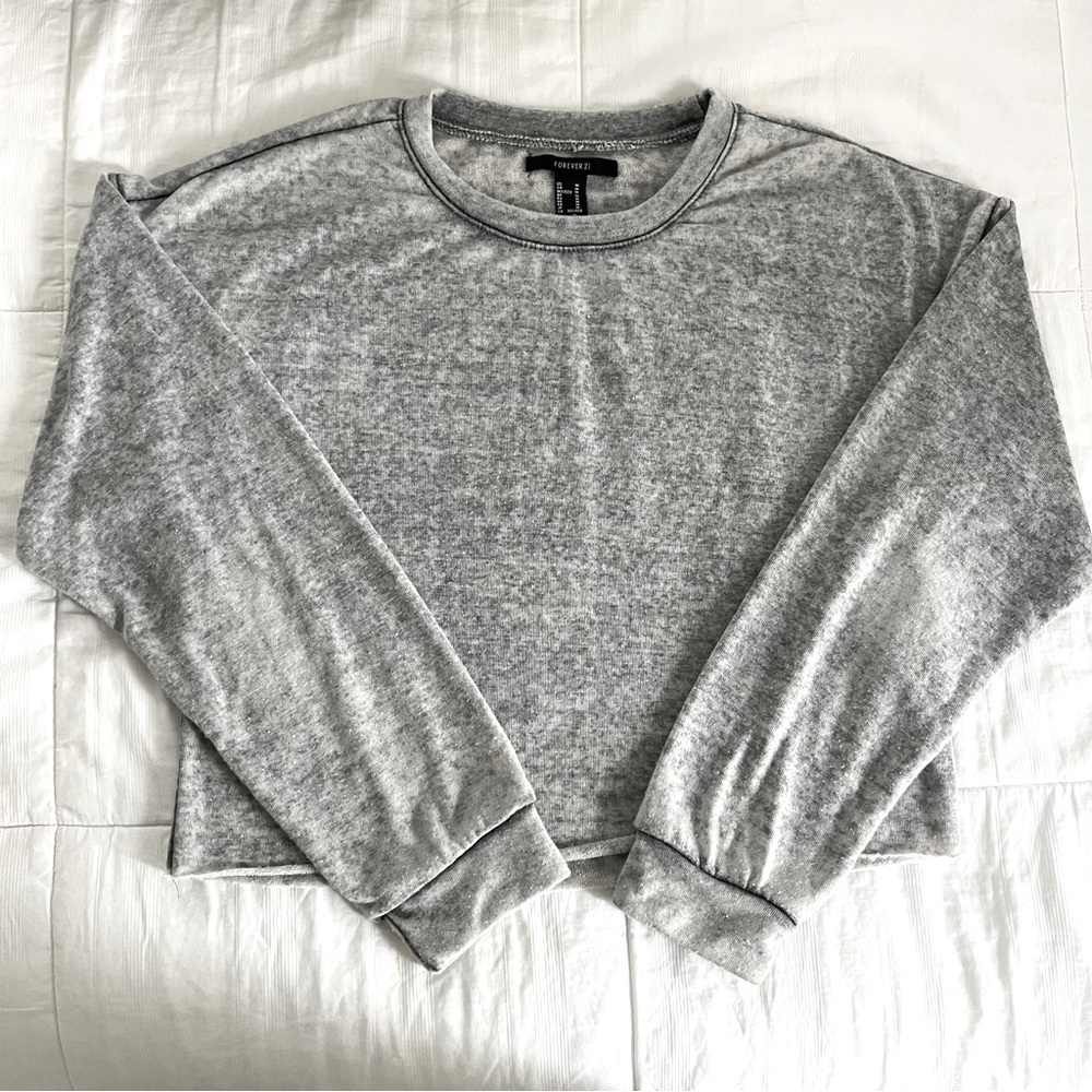 Grey Forever 21 Cropped Long-Sleeved Top